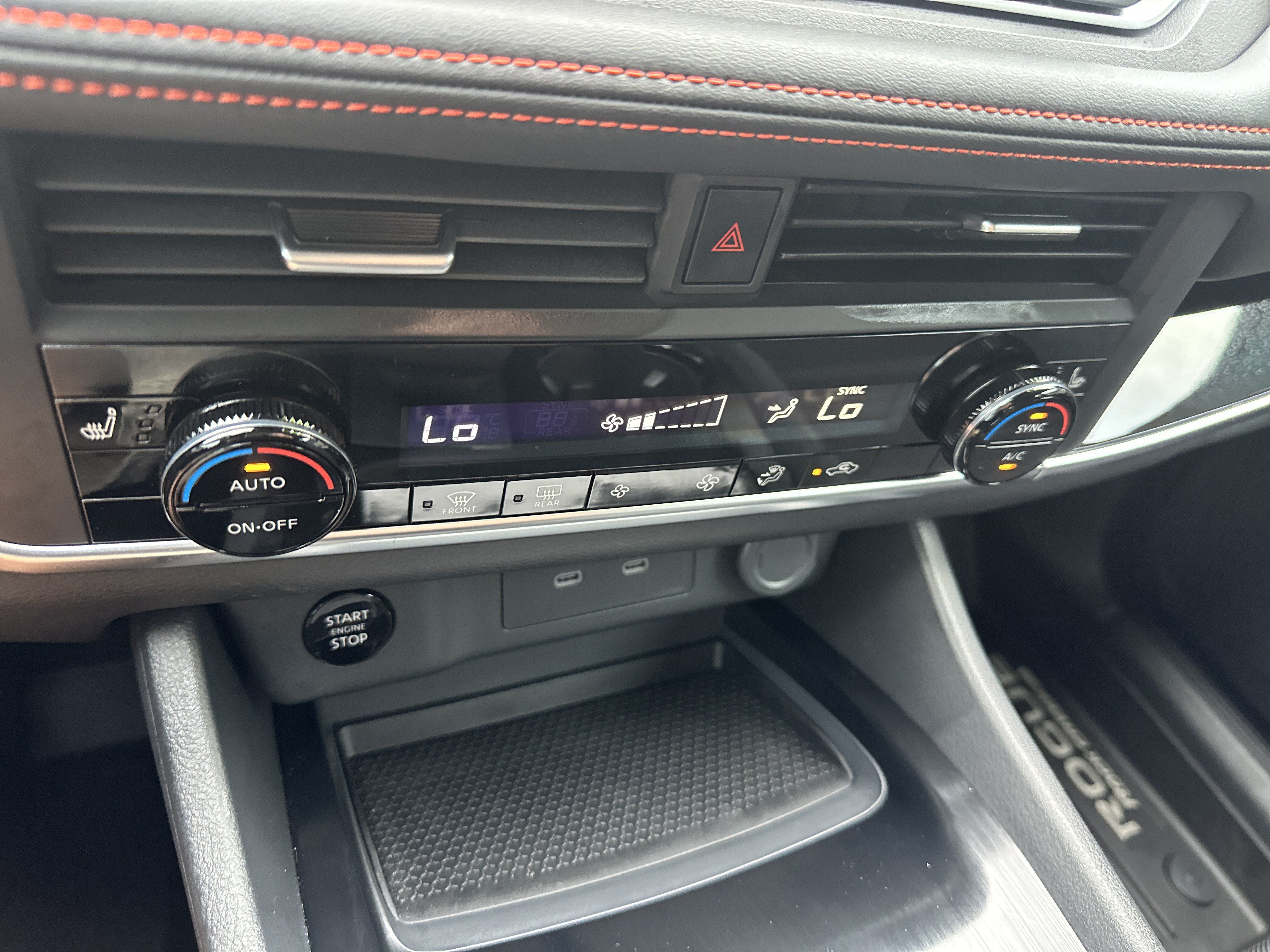 Used 2025 Nissan Rogue SV AWD/4WD image 19