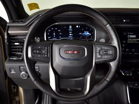 Used 2023 GMC Sierra 1500 AT4 image 32