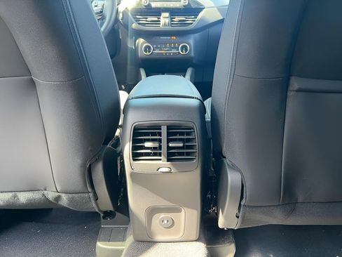 Used 2023 Ford Escape Active image 19