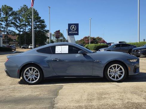 Used 2024 Ford Mustang GT Premium RWD image 3