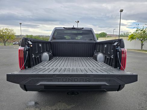 Used 2025 Toyota Tundra Platinum AWD/4WD image 58