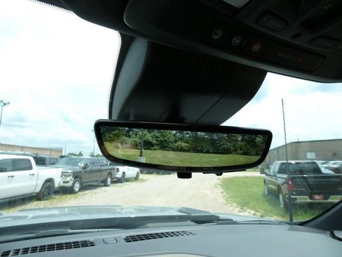 New 2026 Chevrolet Silverado 2500 ZR2 w/ LPO, Dark Essentials Package AWD/4WD image 31