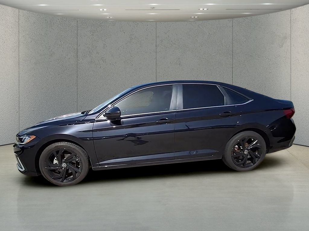 Used 2025 Volkswagen Jetta SE FWD image 43