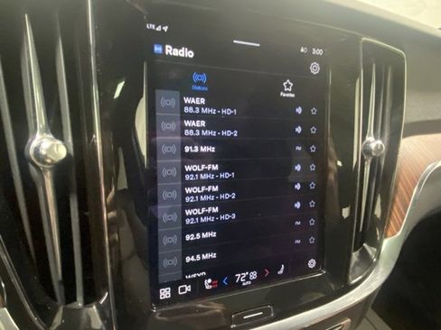 Used 2024 Volvo V60 B5 Cross Country Plus image 21