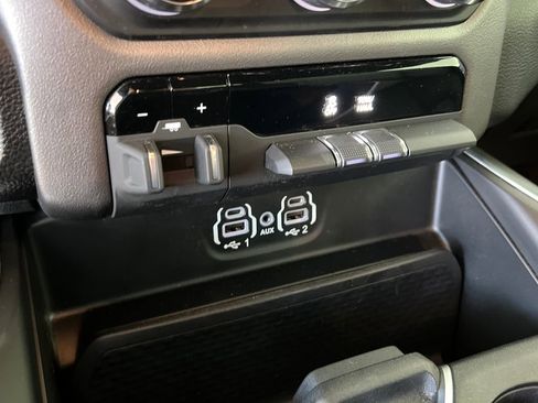 Used 2021 RAM 1500 Big Horn image 35