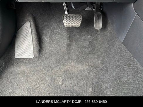 Used 2025 Toyota Corolla LE image 19