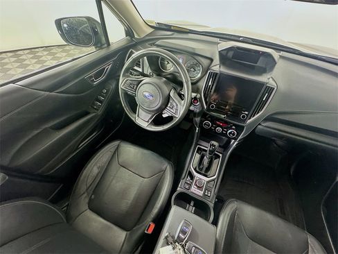 Used 2022 Subaru Forester Touring w/ Popular Package #2 image 9