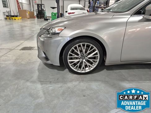 Used 2016 Lexus IS 200t w/ Premium Package RWD image 16