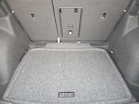 New 2026 Volkswagen Taos SE image 24