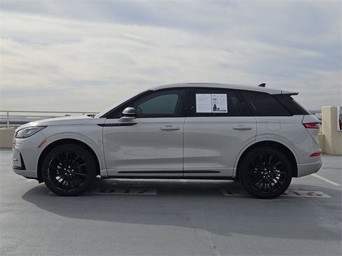 Certified 2023 Lincoln Corsair FWD w/ Equipment Group 101A image 4