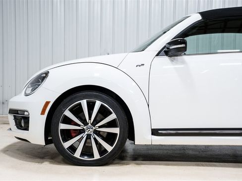 Used 2014 Volkswagen Beetle R-Line FWD image 3