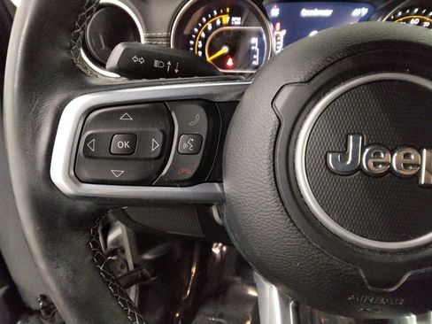 Used 2021 Jeep Wrangler Unlimited Sahara w/ Uconnect 4C Nav & Sound Group image 14