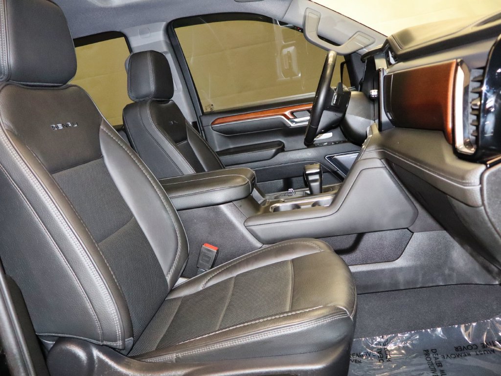 Used 2023 GMC Sierra 1500 Denali w/ Denali Reserve Package AWD/4WD image 22