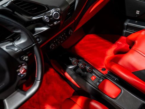 Used 2020 Ferrari 488 Pista Coupe RWD image 24