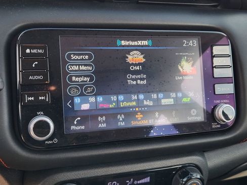 Used 2024 Nissan Kicks SR image 18