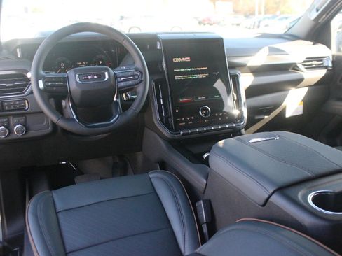 New 2026 GMC Yukon AT4 w/ LPO, Floor Liner Package image 17