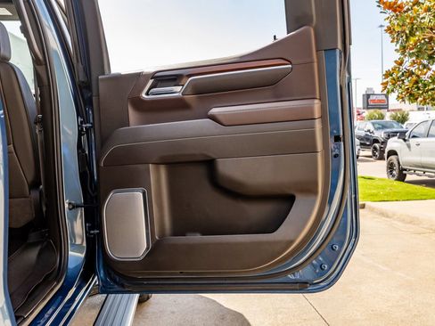 Used 2025 GMC Sierra 1500 Denali w/ Denali Reserve Package AWD/4WD image 40