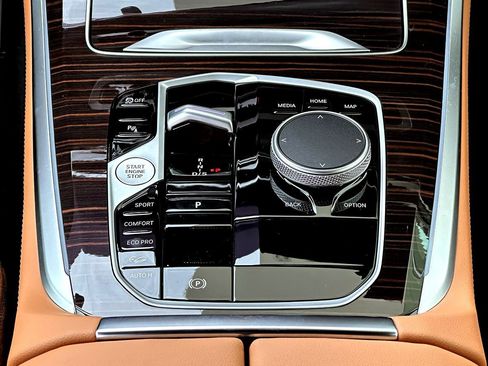 New 2026 BMW X5 xDrive40i w/ Parking Assistance Package image 22