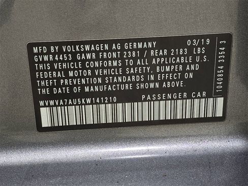 Used 2019 Volkswagen Golf R 4-Door image 35