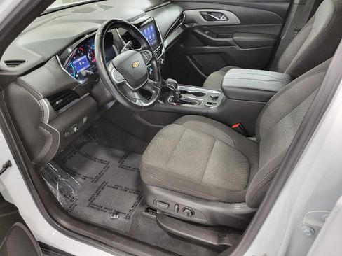 Used 2023 Chevrolet Traverse LT AWD/4WD image 9