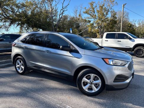 Used 2024 Ford Edge SE image 6