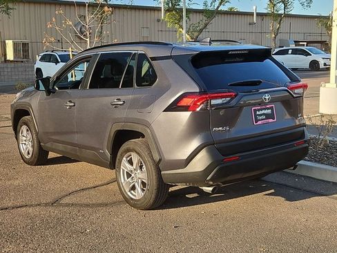 Used 2025 Toyota RAV4 LE AWD/4WD image 8