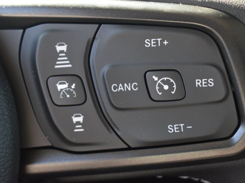 New 2025 Jeep Gladiator Rubicon w/ Convenience Group image 26