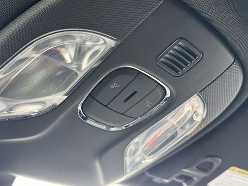 Used 2022 Jeep Compass Limited image 11