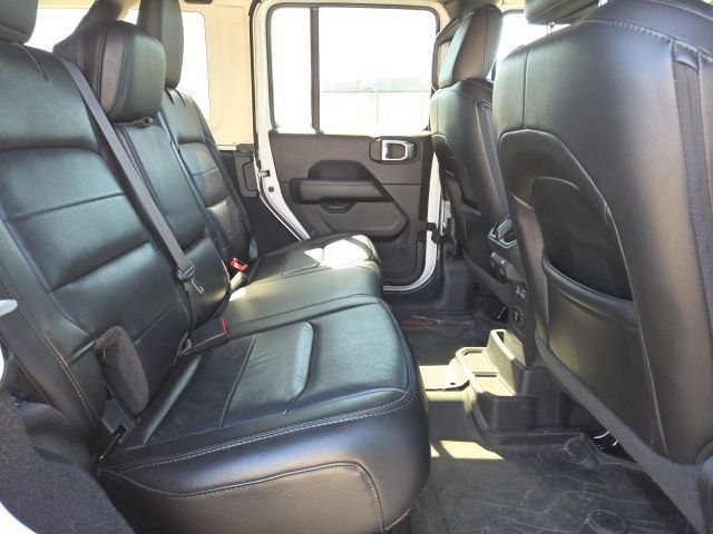 Used 2020 Jeep Wrangler Unlimited Sahara AWD/4WD image 20