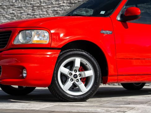 Used 2002 Ford F150 Lightning image 8