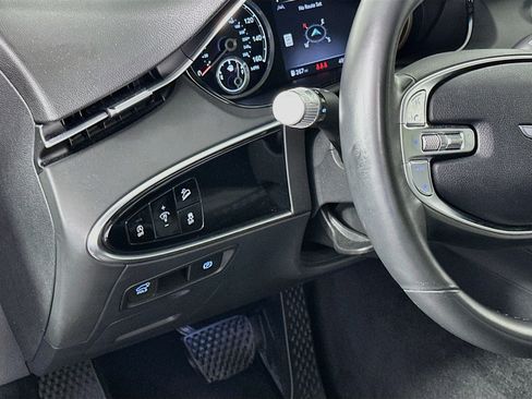 Used 2025 Genesis GV70 2.5T AWD/4WD image 17