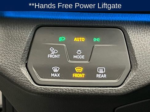 Used 2023 Volkswagen ID.4 Pro S Plus image 16