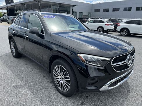Certified 2025 Mercedes-Benz GLC 300 GLC 300 image 7