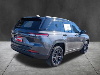 New 2025 Jeep Grand Cherokee Limited w/ Trailer Tow Package AWD/4WD video 4