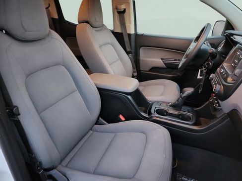 Certified 2022 Chevrolet Colorado W/T w/ Custom Special Edition image 21