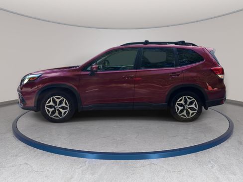 Used 2023 Subaru Forester Premium AWD/4WD image 8