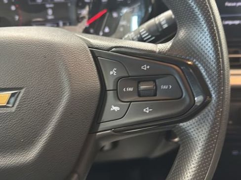 Used 2024 Chevrolet Trax LS w/ LS Convenience Package image 11