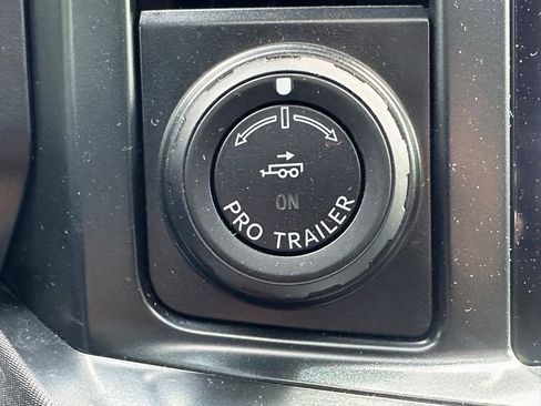 Used 2024 Ford F250 Platinum image 31