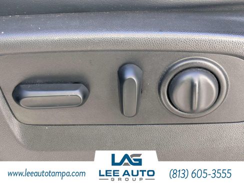 Used 2020 Chevrolet Silverado 1500 High Country w/ Technology Package AWD/4WD image 18