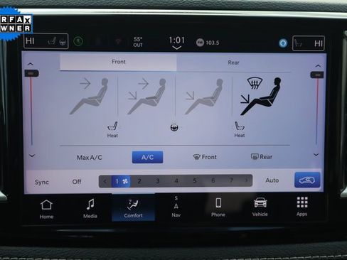 Used 2024 Chrysler Pacifica Select image 12