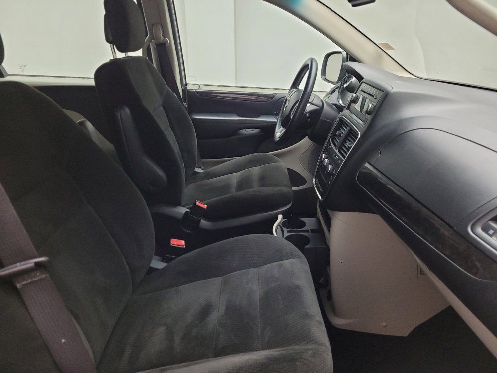 Used 2016 Dodge Grand Caravan American Value Package w/ UConnect Hands-Free Group FWD image 21