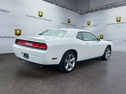 Used 2012 Dodge Challenger R/T RWD image 5