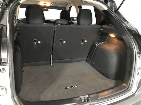 Used 2022 Nissan Kicks S FWD image 30