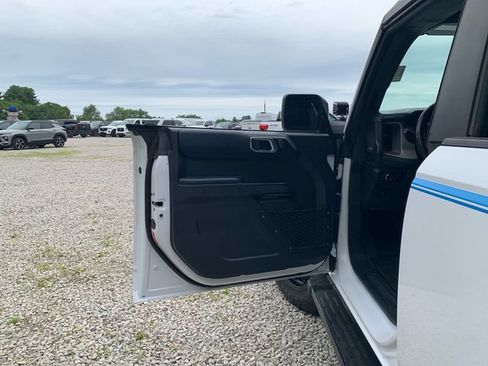 Used 2024 Ford Bronco Outer Banks AWD/4WD image 24