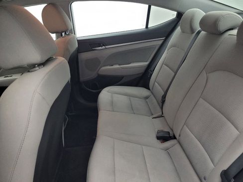 Used 2017 Hyundai Elantra SE FWD image 18