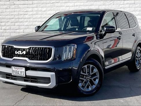 Used 2025 Kia Telluride LX FWD image 1