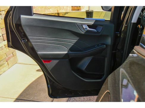 Used 2022 Ford Escape SEL AWD/4WD image 16