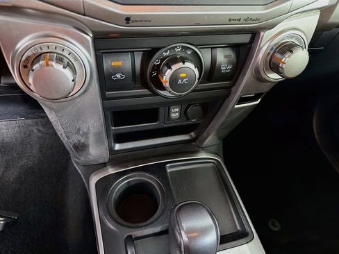 Used 2017 Toyota 4Runner SR5 RWD image 19