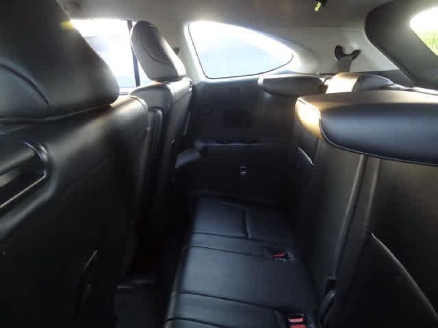 Used 2023 Toyota Highlander Platinum FWD image 9
