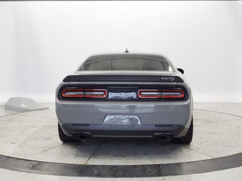 Used 2018 Dodge Challenger SRT Hellcat RWD image 28